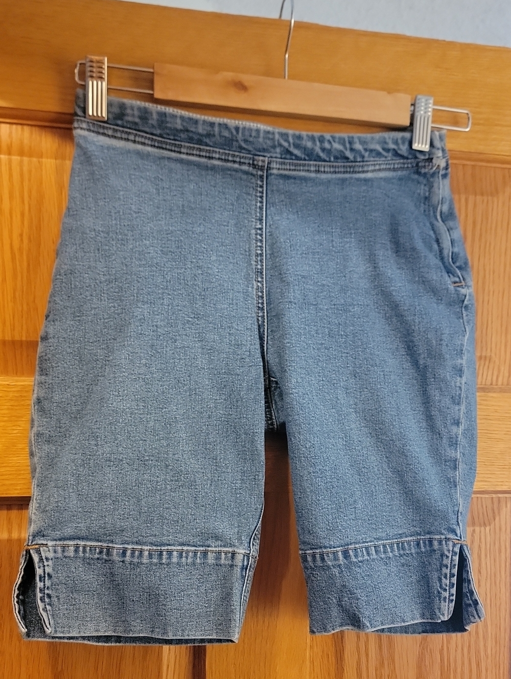 Tommy Hilfiger Light Blue Cropped Denim Bermuda Shorts